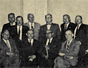 Группа бывших юнкеров Елисаветградского кавалерийского `юнкерского училища, основавших Объединение своей Южной Школы `в Северной Америке в 1959 году — увеличить