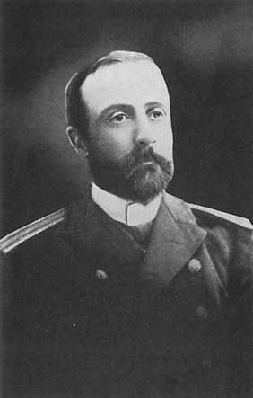 Капитан I ранга (впоследствии контр-адмирал) Э.М. Шенснович. `Начальник Кронштадтской школы подводного плавания