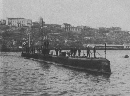 Подводная лодка «Тюлень» на Севастопольском рейде. 1915 г.